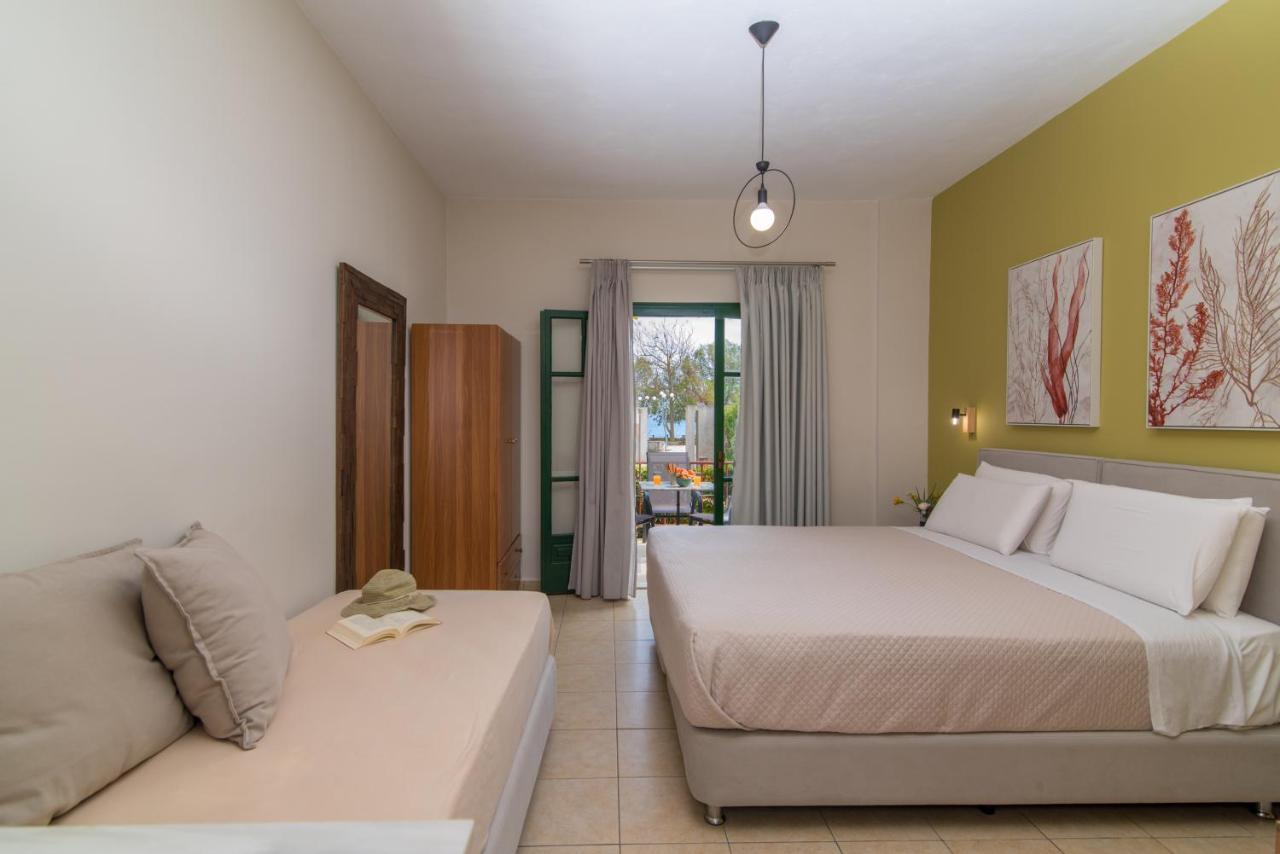 Lemonia Accommodations Agios Sostis  Extérieur photo